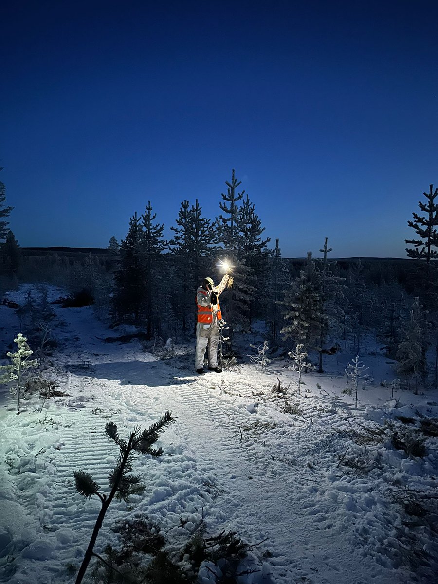 MaasotaK's tweet photo. Aidot joukot, Rovajärven haastava maasto ja vaihtelevat sääolosuhteet sekä monipuoliset ammunnat valmistavat kadetteja vaativaan ja vastuulliseen ammattiin.
#MAASK #Palvelusturvallisuus #TYKK #JVK #KOULKESK #LIST24 https://t.co/MOhE99flwf