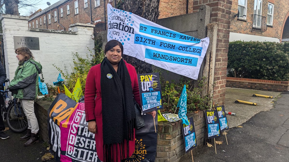 Great to be on the picket line in Clapham this morning at <a href="/SFX6thForm/">St. Francis Xavier Sixth Form College</a>, 1 of 40 sixth form colleges not given full funding to implement this year's 5.5% pay rise.

Solidarity with teachers fighting for a fully funded pay rise at every sixth form college #PayUp24
