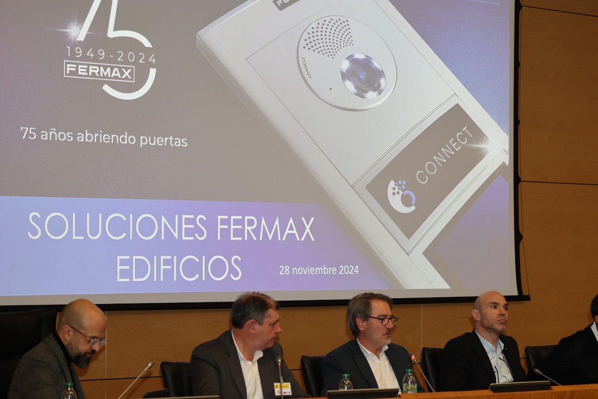 FENITEL_ES's tweet image. Carlos Ferrer, responsable de Integración de Soluciones de @fermax_spain nos ha hablado de CONNECT, una entrada inteligente al edificio que integra el servicio de desvío de llamada al móvil.📲
Acceso al streaming aquí👇
fenitelcom.es
#telcomfenitel #TELCOM2024