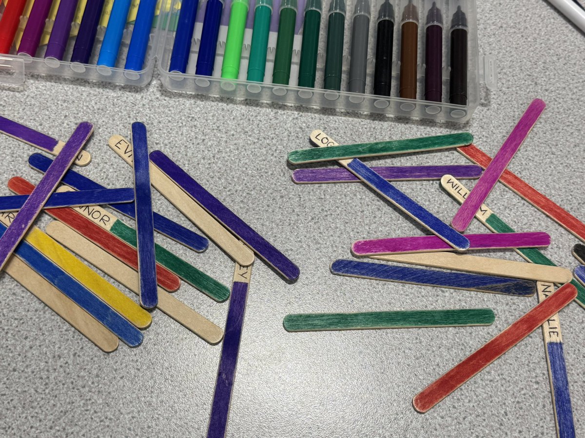 Got the lolly sticks and painted with the favourite colour of S1 pupils by writing their names on it . This is the best way to learn their names and to build positive relationships . It really worked well and they are loving this 💕