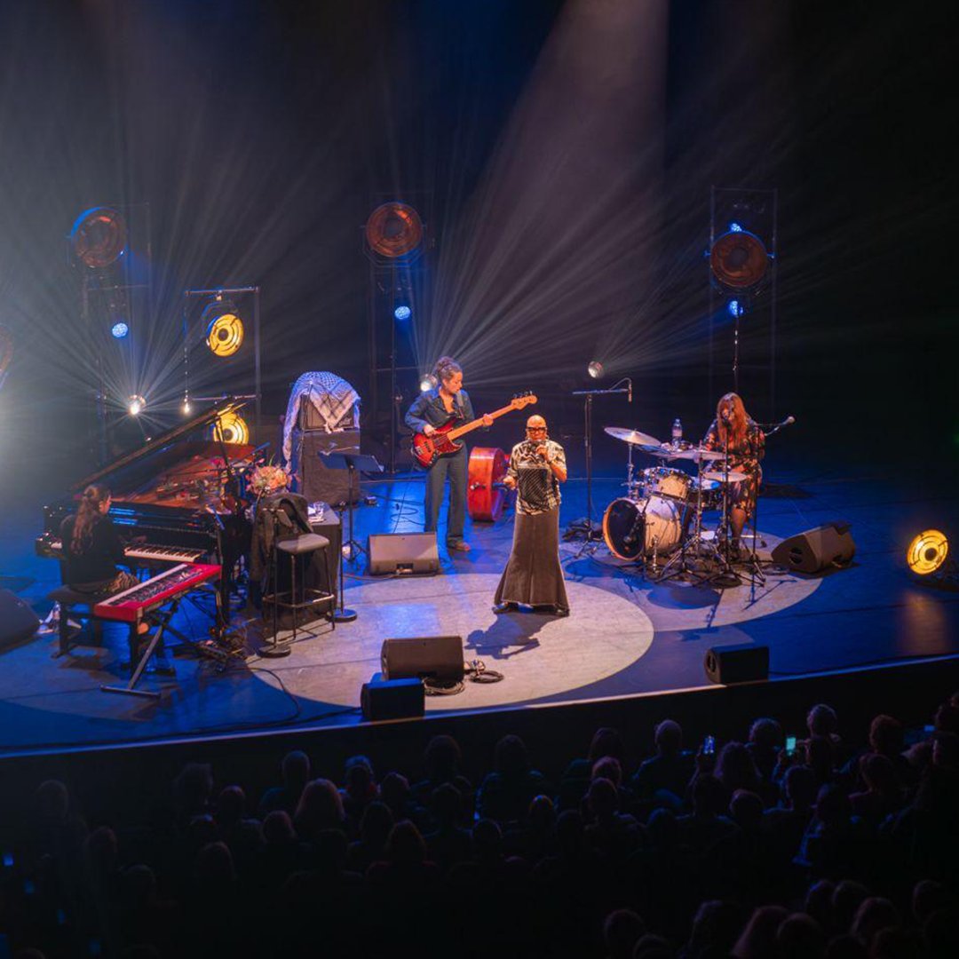 Gérard Drouot Productions tweet media