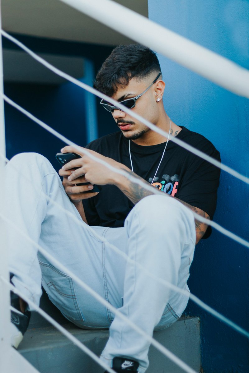 Domestic abuse can also affect young people. The #16DaysOfActivism campaign is a good opportunity to highlight sources of help and support so if you know anyone who might need to reach out, <a href="/GDASS_/">GDASS</a> can offer group work &amp; 1:1 support for young people experiencing domestic abuse