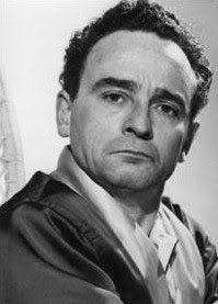 daveainsworth63's tweet photo. Remembering the great British actor Kenneth Connor who died on the day in 1993. #KennethConnor #CarryOn #RaysALaugh #AShowCalledFred #TheLadyKillers #WatchYourStern #WhatACarveUp #AlloAllo #HiDeHi #DentistOnTheJob #NearlyANastyAccident #AFunnyThingHappenedOnTheWayToTheForum https://t.co/es14CXMrMo