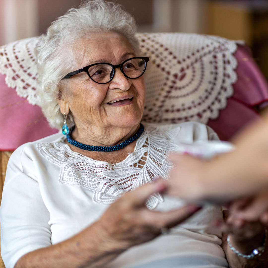 Giving your time freely to someone or something other than yourself is one of the most rewarding things you can do 💙

We have lots of different roles available; take a look and see which would suit you best &gt; linkvisiting.org/volunteer

#GivingTuesday