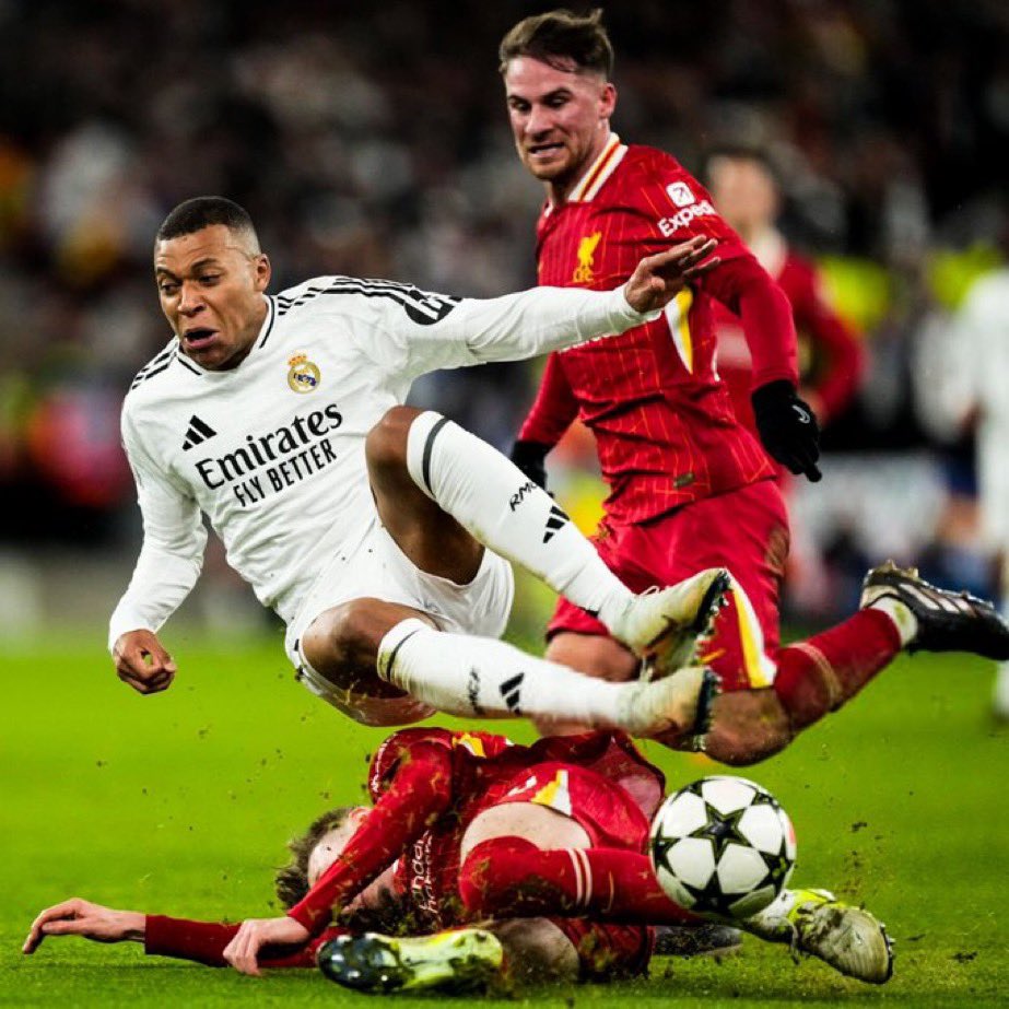 Liverpool__win's tweet photo. レアル戦良い動画や画像多すぎて追いきれない

他にあれば貼って欲しいです https://t.co/AaF69IkDtV