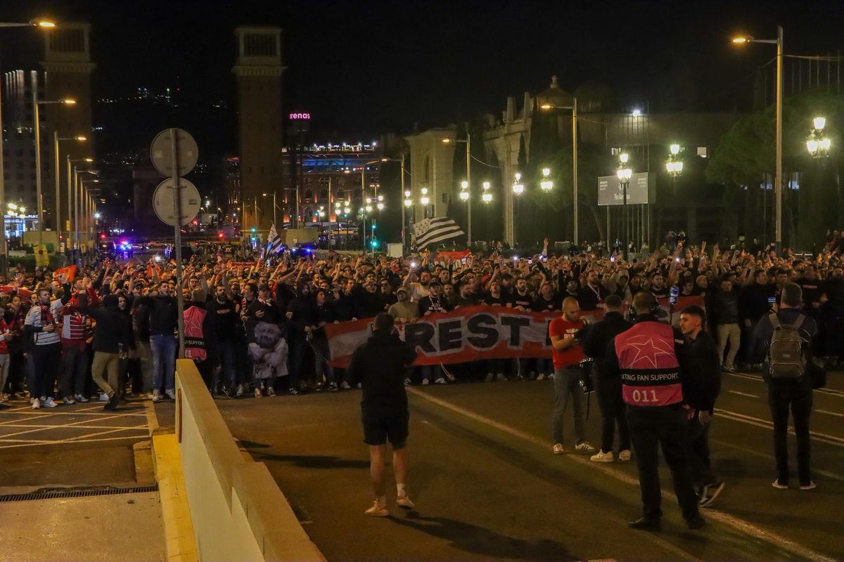 UltrasMadeinFR's tweet photo. ⚽️ Barcelone - Brest (LDC)
📢 Parcage brestois !
📆 Mardi 26 novembre 2024
📸 @SB29 

#FCBSB29 
#BarcaBrest https://t.co/Yxd4hrcdAd