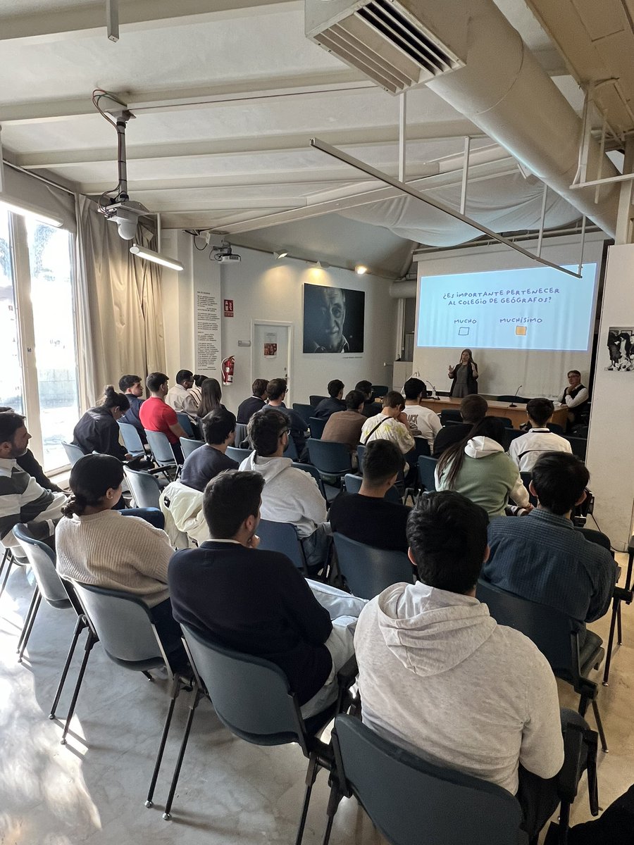 GeografiaUa's tweet photo. Ayer miércoles se celebró la jornada del grado en Geografía y Ordenación del Territorio de @UA_Universidad con la participación de: 
⏬️

#geografia #geografiaua https://t.co/SHJz4qCqgh