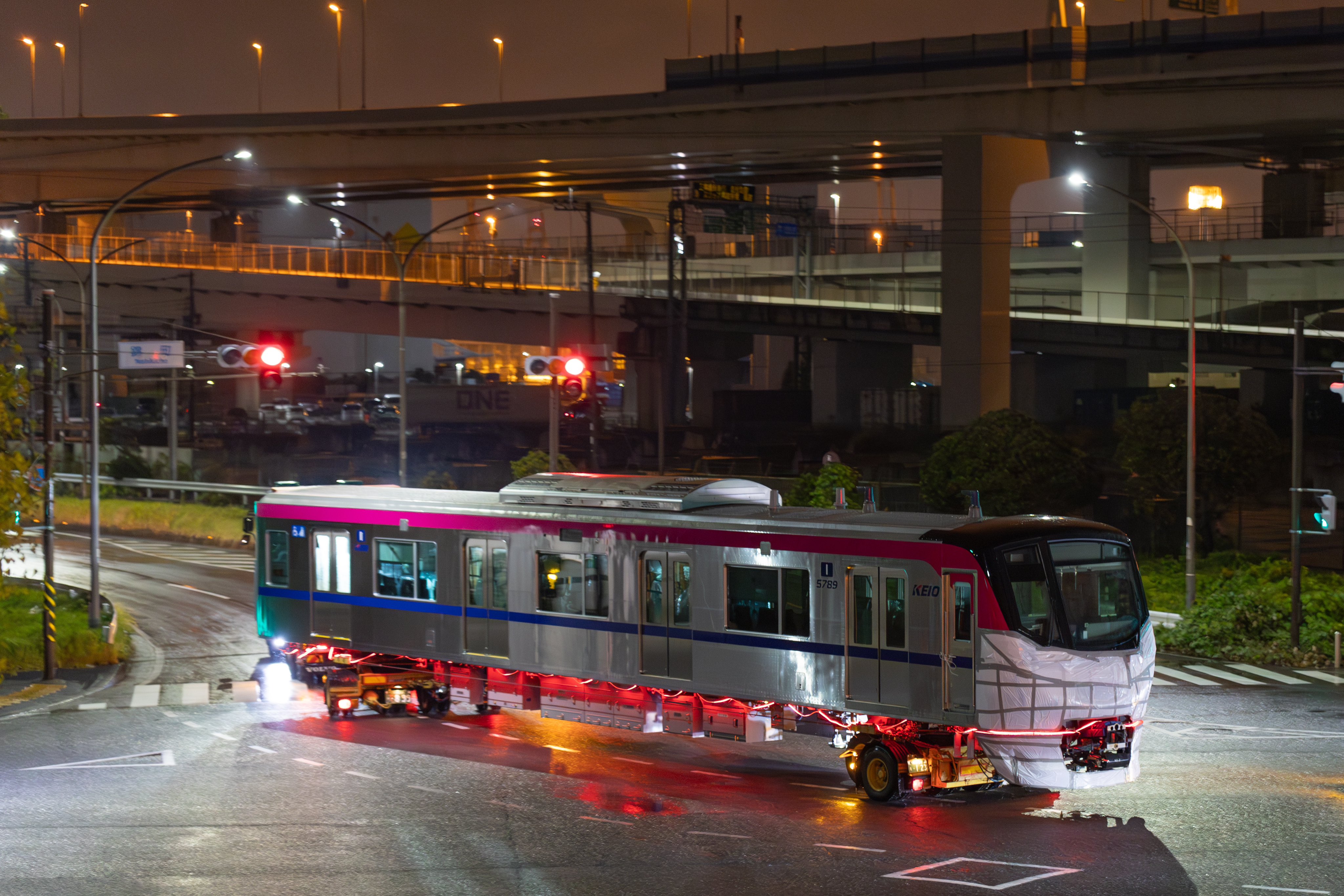只今ご商談中20日終日まで　IF move 現車確認必須 maxresdefault.jpg