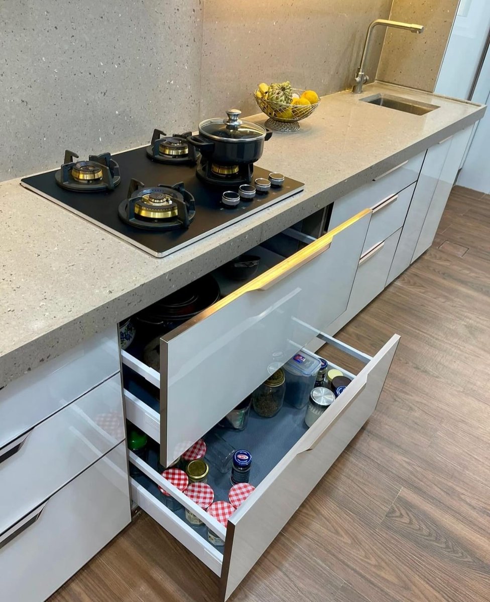 KKModularKitchn's tweet image. Upgrade your kitchen with KK Modular Kitchen’s sleek Parallel design, combining elegance, functionality, and durability. 

Our customizable solutions maximize space, improve organization, and add luxury to your home.

#kkmodularkitchen #kitchendesign #functional #Luxury