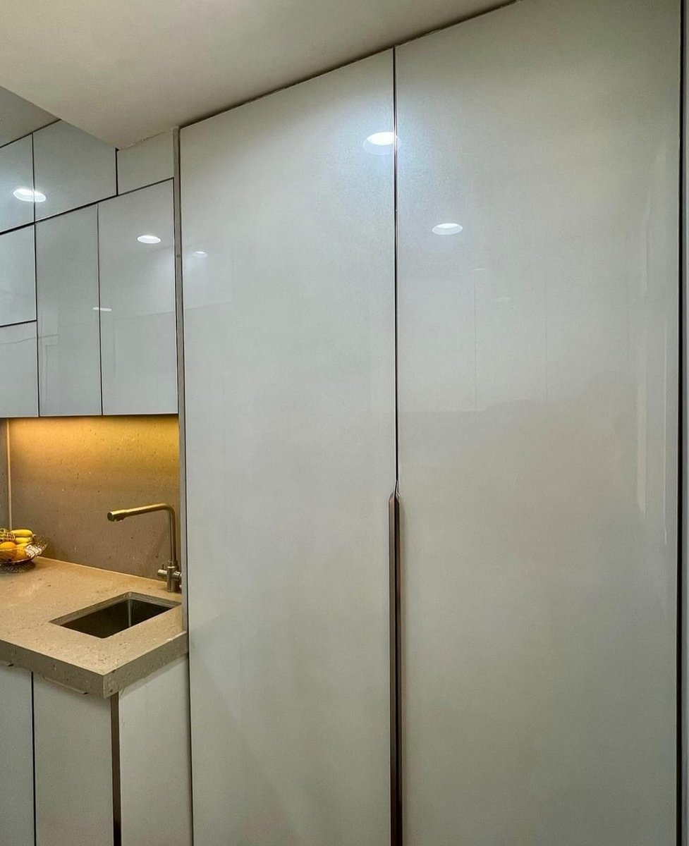 KKModularKitchn's tweet image. Upgrade your kitchen with KK Modular Kitchen’s sleek Parallel design, combining elegance, functionality, and durability. 

Our customizable solutions maximize space, improve organization, and add luxury to your home.

#kkmodularkitchen #kitchendesign #functional #Luxury