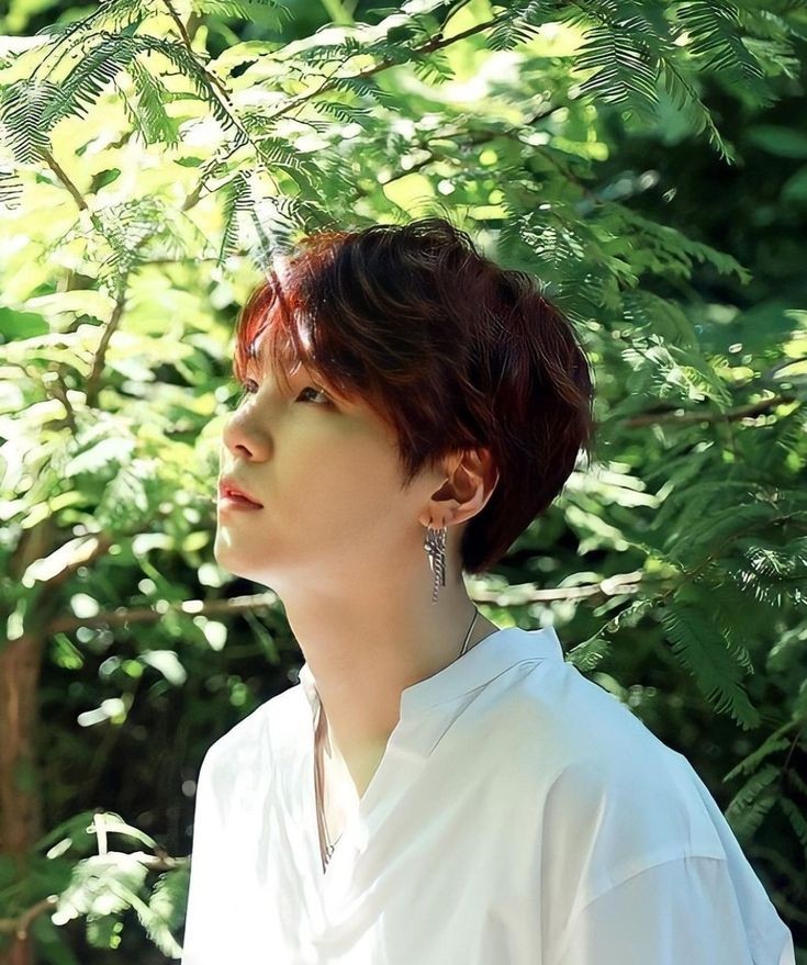 لطفا برای یونگی ریپ بزنید 
WE LOVE YOU YOONGI
FLOWERS FOR YOONGI
#YoongiNeverWalksAlone
#MAGICGARDENBUTTERFLY 
#BTSIS7