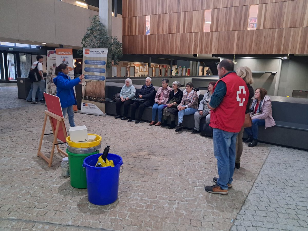 fundacionO2's tweet photo. #Segovia
Hemos comenzado las visitas guiadas a la exposición #microplasticosMACROBASURA donde tratamos de incidir en el uso excesivo de plásticos en nuestra vida diaria y la incidencia que tiene en el medio ambiente
Con diversos colectivos y colegios
@jcyl @mitecogob @ecoembes https://t.co/XfkQ9FjXiJ