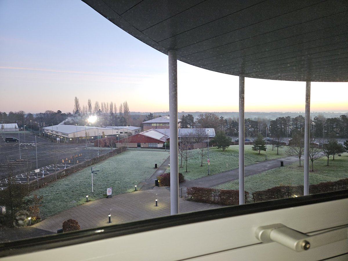 Looking lovely on this frosty morning <a href="/NorthamptonColl/">ɴᴏʀᴛʜᴀᴍᴘᴛᴏɴ ᴄᴏʟʟᴇɢᴇ</a>