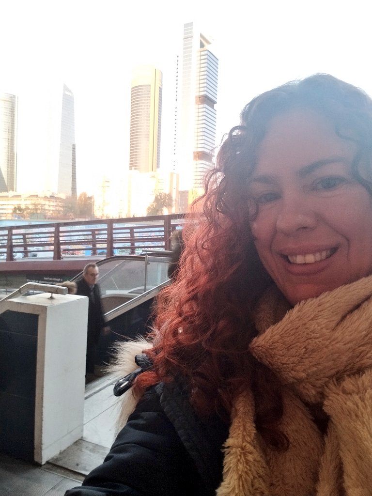 Juanaloca2002's tweet image. On my way to the @IesMARIAdMOLINA to empower girls and explain about #MujerDeCiencia #FRACE #Madrid