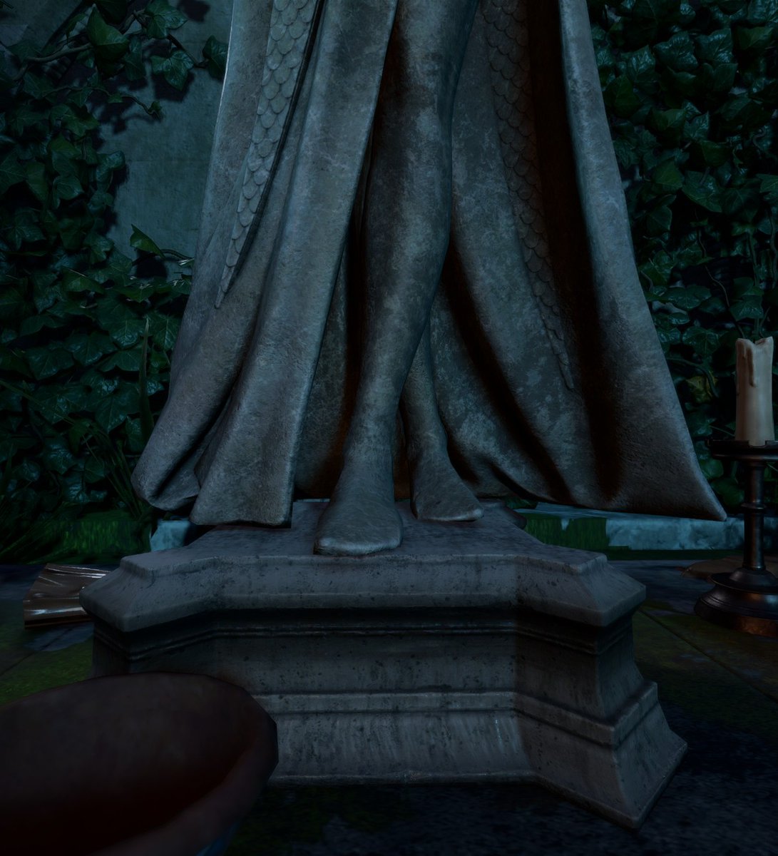 Versstep's tweet photo. Selune. Moonmaiden details. Lit by the moonlight #selune #bg3 #baldursgate3 https://t.co/JwvLgHMO6N