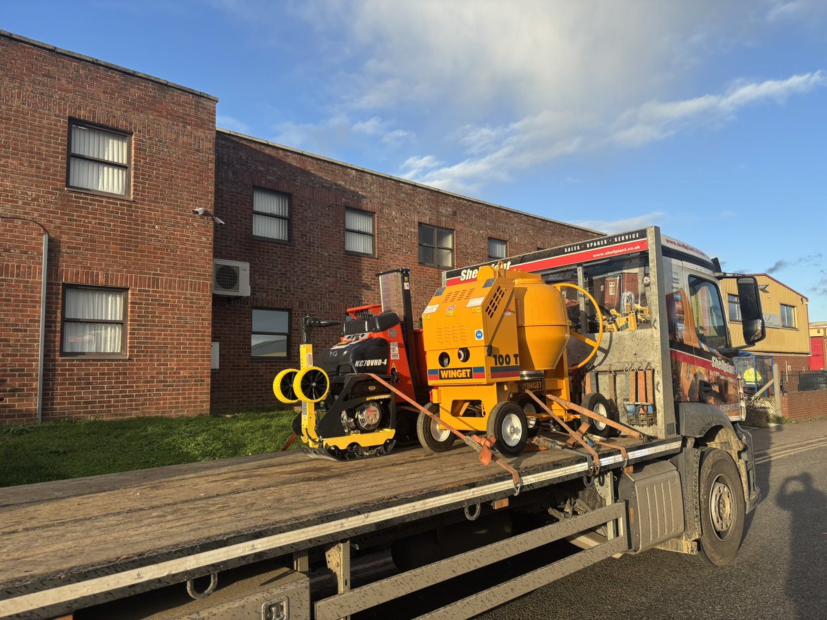 targetplant's tweet photo. BRAND NEW HIRE FLEET ARRIVAL 🚨. 

Target plant are pleased to welcome a brand new Diesel Mixer, Diesel Wacker plate and Kubota KC70 Tracked dumper to the Hire fleet! 

Do you wish to book your plant and tools ? Please call 01206 844400 or 01473 233333. #planthire #planthireuk https://t.co/1Tj6zVtbA2