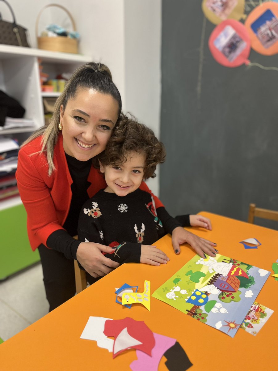 MerveSARIYILDZ's tweet photo. Aile katılımı etkinliğimiz🙏🏻🌺
@eebruoruc @FundaOZTOPRAK76 @duyguozkankilic @ozkanay_ @aligundogdu44 @ayfer_bati  @mbaokullari   @perifilo @duyguozkankilic @DeryaOzkanYavuz @ersankurall https://t.co/kjTfLJlYRu