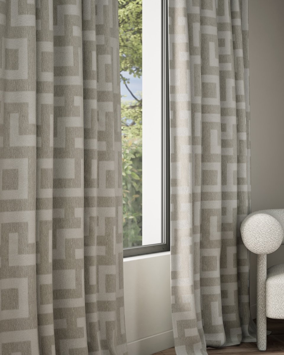 kellyhoppen's tweet image. My @marksandspencer curtain is versatile and flows beautifully, featuring a subtle woven design in shades of taupe and grey. Styled here with my table and floor lights.

#KellyHoppenXMarksAndSpencer #CurtainCollection #NeutralDecor #WarmInteriors