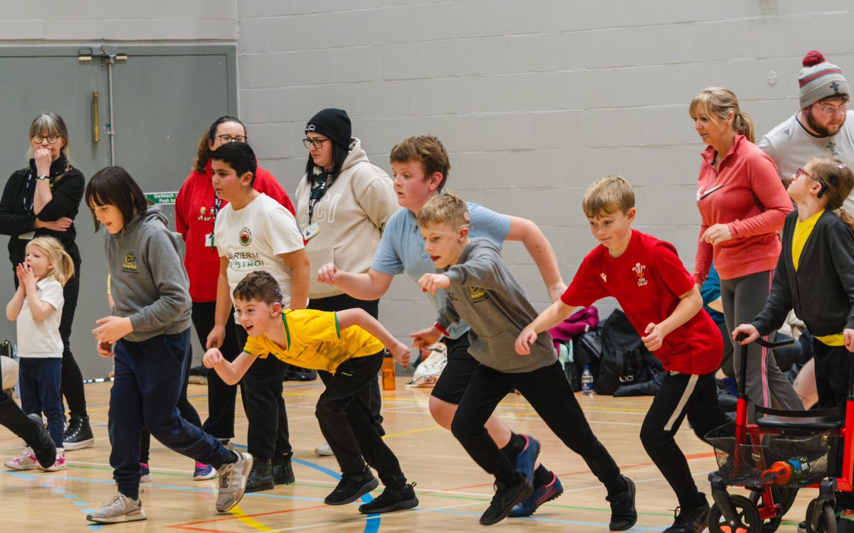 Cymuned RGC Community (@rgccymuned) on Twitter photo Yesterday saw us hold our <a href="/WalesDeafRugby/">WRU Deaf</a> community event with children from across the region attending for rugby skills and games.
We were incredibly lucky to be joined by <a href="/WalesDeafRugby/">WRU Deaf</a> players Alun and north wales very own <a href="/JpHugh/">Jonny Hughes</a> who joined in with activities and held a Yesterday saw us hold our <a href="/WalesDeafRugby/">WRU Deaf</a> community event with children from across the region attending for rugby skills and games.
We were incredibly lucky to be joined by <a href="/WalesDeafRugby/">WRU Deaf</a> players Alun and north wales very own <a href="/JpHugh/">Jonny Hughes</a> who joined in with activities and held a