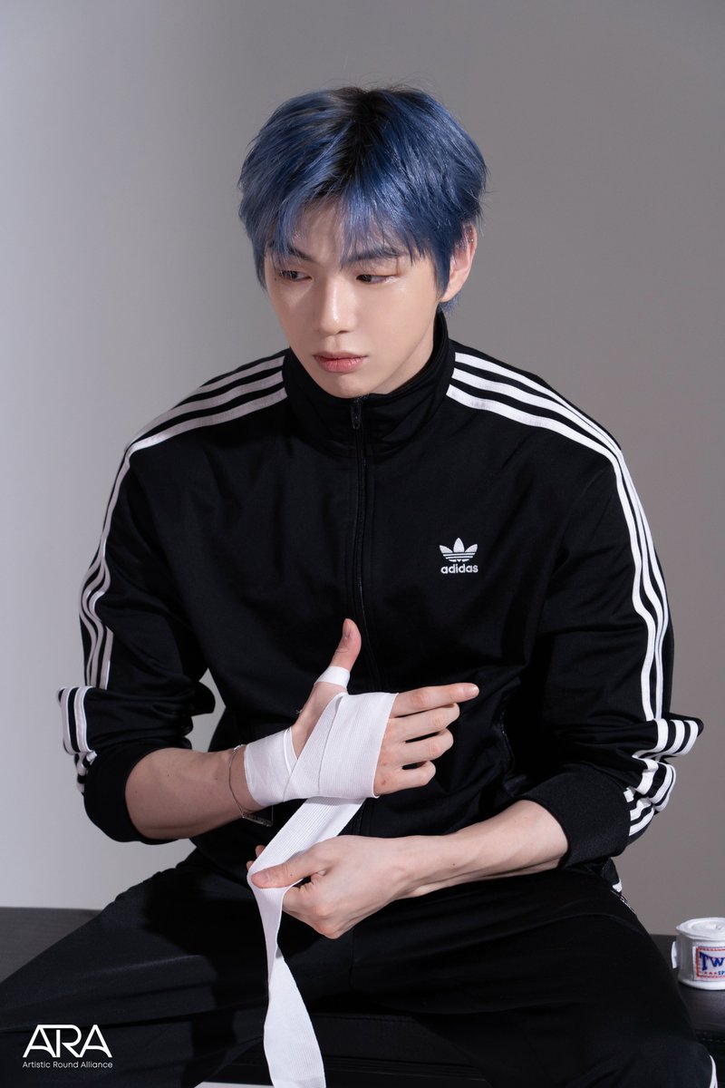kd_officialx's tweet photo. [📢] 강다니엘(KANGDANIEL) 2025 SEASON'S GREETINGS 예약 판매 마감 D-1

⏰ 예약 판매 일정
2024.11.21 (THU) 3PM (KST)
~ 2024.11.30 (SAT) 11:59PM (KST)

자세한 내용은 강다니엘 OFFICIAL PLATFORM에서 확인해 주세요
🔗 https://t.co/icpKYXHrhn

#강다니엘 #KANGDANIEL https://t.co/8gKfayGLI0