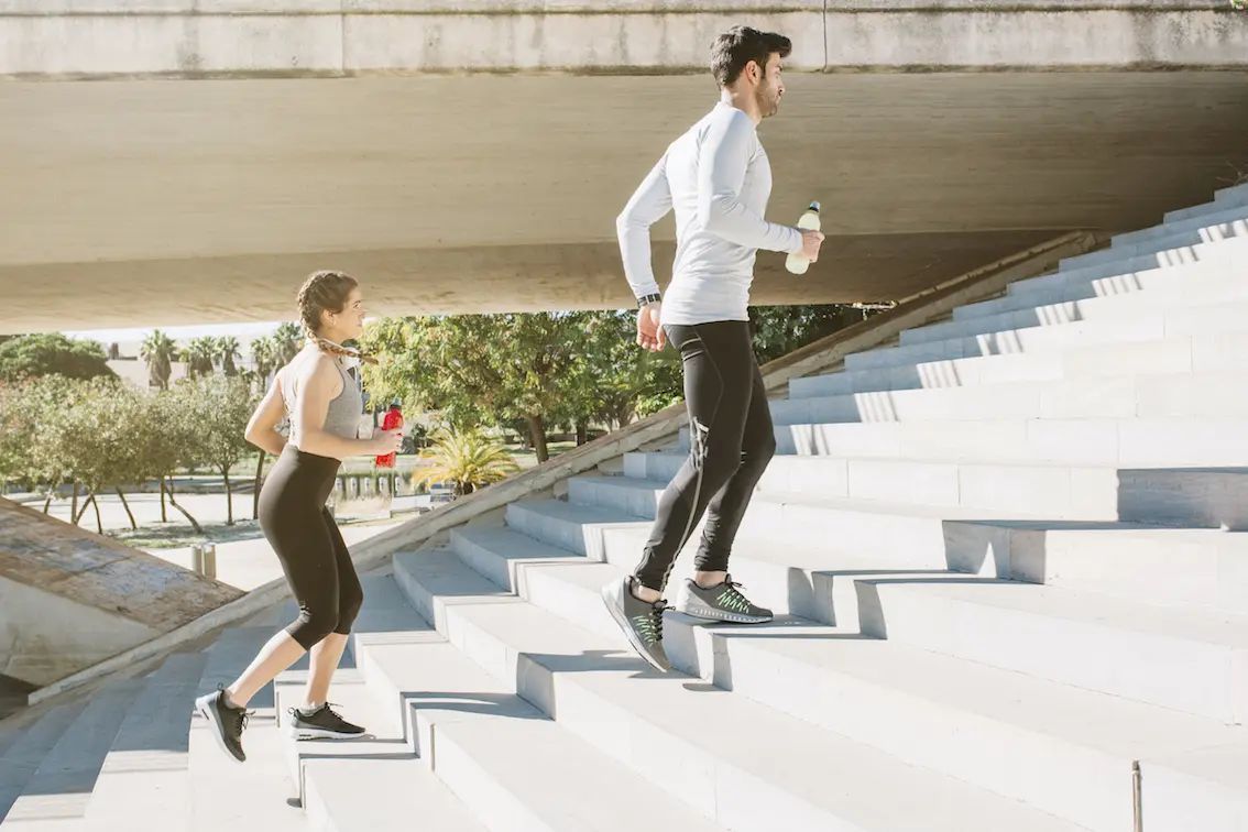 EspaceDiabete's tweet photo. [#Sports] Oubliez les fameux 10 000 pas ! 

Pour lire l'article, rendez-vous sur L'Apple Store et Google Play :
👉 Pour Iphone📱 : My Espace Diabète
👉 Pour Android 📱: https://t.co/dn1jGilIvM https://t.co/5dm7ZprBix