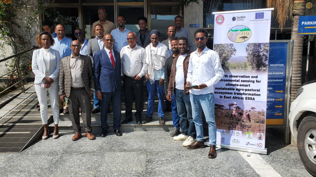 #ESSA project workshop in #Hawassa, #Ethiopia, hosted by #AAU. Focused on transforming the lives of #agropastoral &amp; #pastoral communities in Ethiopia. #SustainableDevelopment. <a href="/PetriPellikka/">Petri Pellikka 🇫🇮</a>
<a href="/binyamginfo/">@binyamginfo</a>