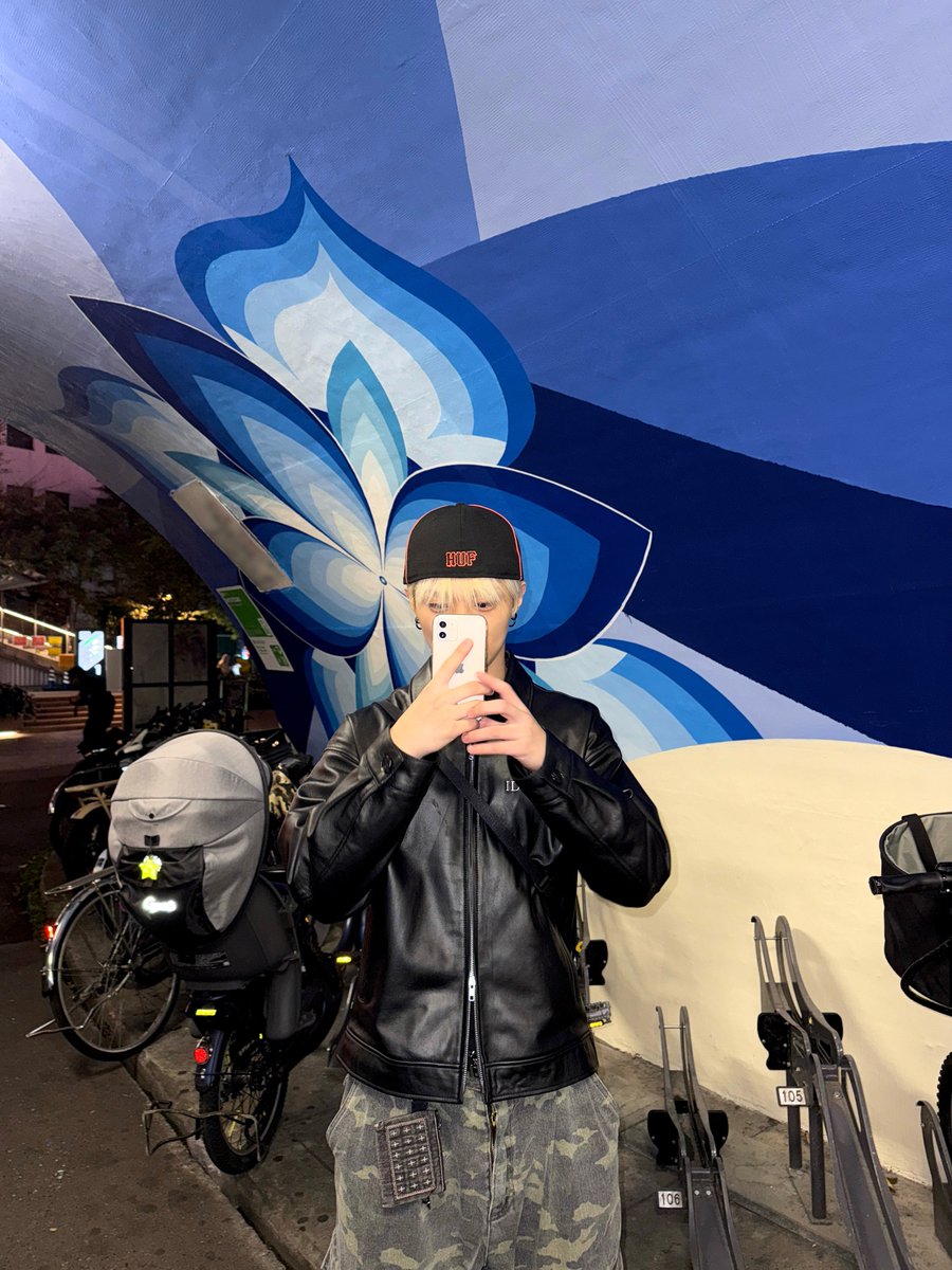 POV: You are taking a picture of Junseok when he is taking a picture of you📸 #배인 #BAIN #오준석 #OHJUNSEOK