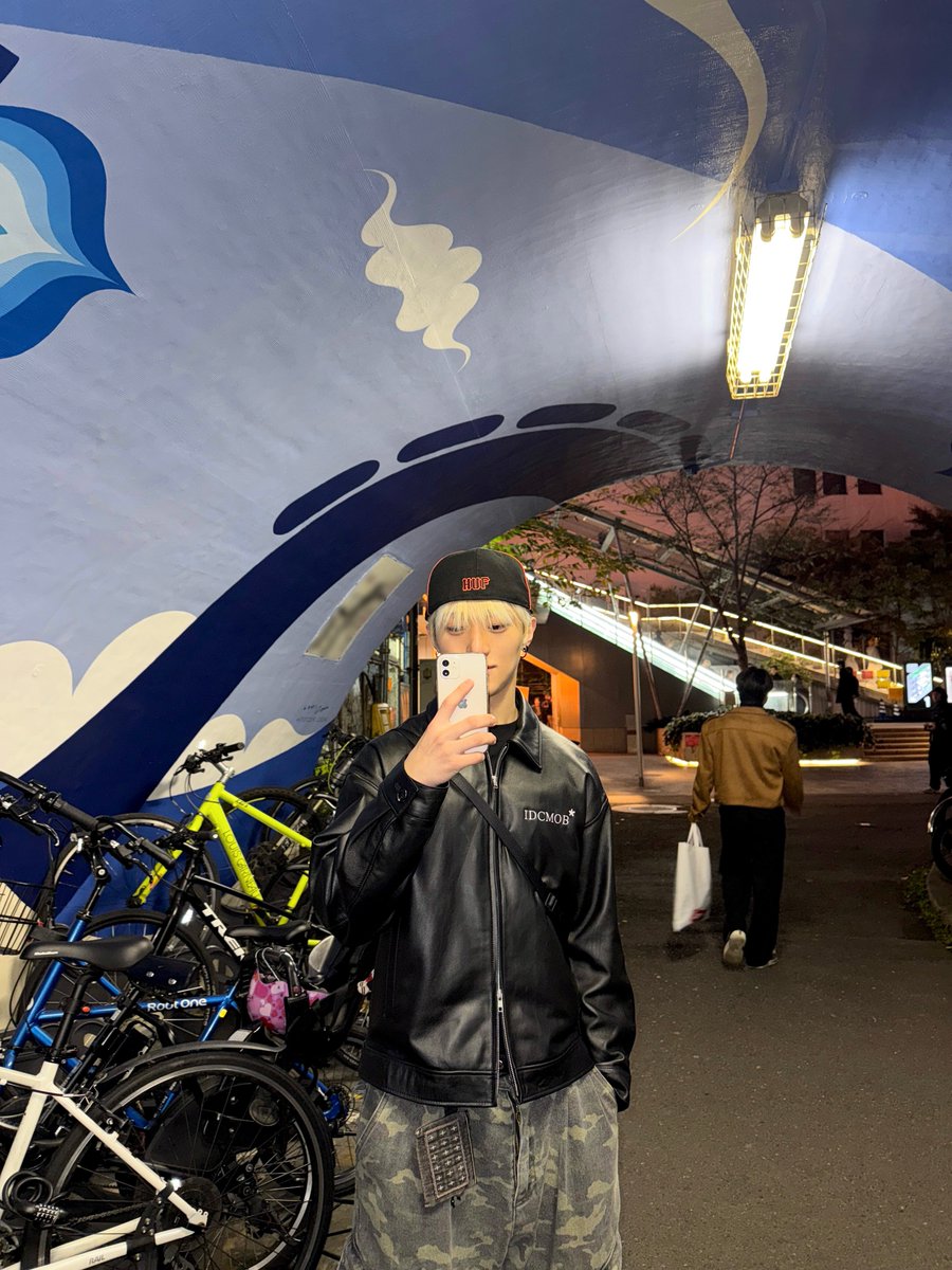 POV: You are taking a picture of Junseok when he is taking a picture of you📸
#배인 #BAIN #오준석 #OHJUNSEOK