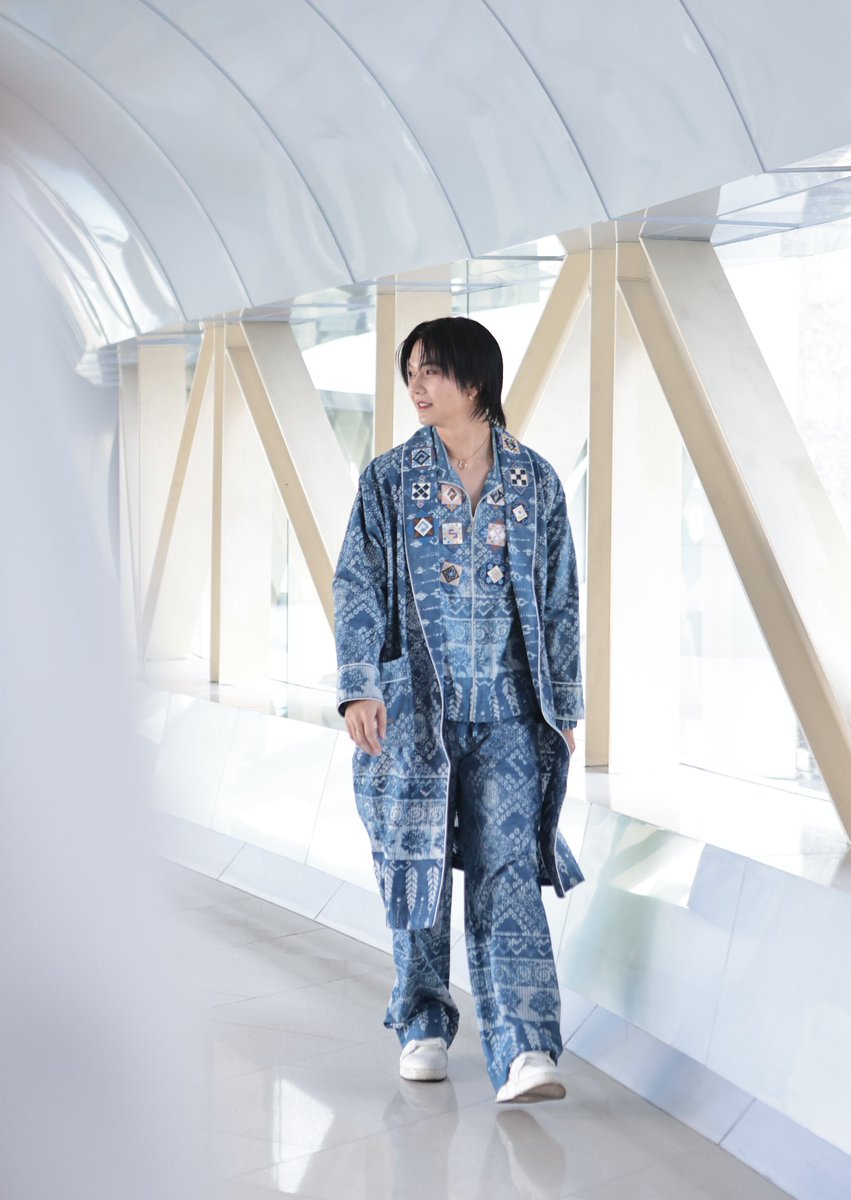 ขอ 3 คำให้ลุคนี้หน่อยค่าา

BUILD TOGETHER WITH ISSUE THAILAND
#SilkFestival2024xBuild