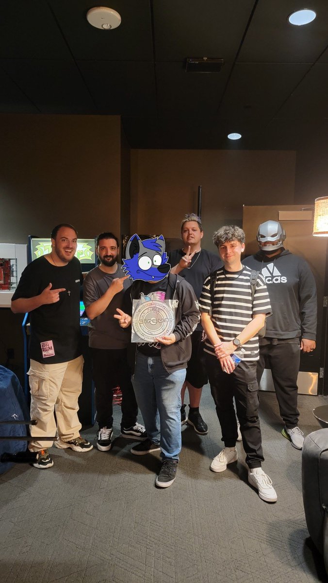 BurumunWolf's tweet photo. Had such a fun night at the #FluxPavilion show tonight. Idk how but I was the major prize winner and got to meet all the DJs who went on tonight. https://t.co/HQVNhhGh8Y