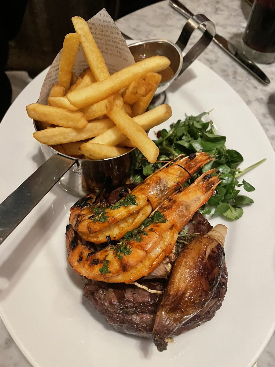 MatthewsKitche's tweet image. Don’t just take our word for it-come taste the magic!Tag a friend who NEEDS this lobster in their life and plan your next night out with us.This is the seafood experience you’ve been craving!
📍Matthews Kitchen, Whetstone N20-9HJ
⏰ Open 5 pm till late #whetstone #northlondon