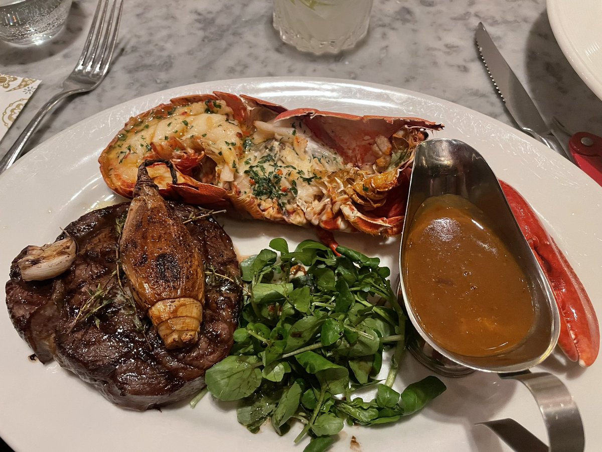 MatthewsKitche's tweet image. Don’t just take our word for it-come taste the magic!Tag a friend who NEEDS this lobster in their life and plan your next night out with us.This is the seafood experience you’ve been craving!
📍Matthews Kitchen, Whetstone N20-9HJ
⏰ Open 5 pm till late #whetstone #northlondon