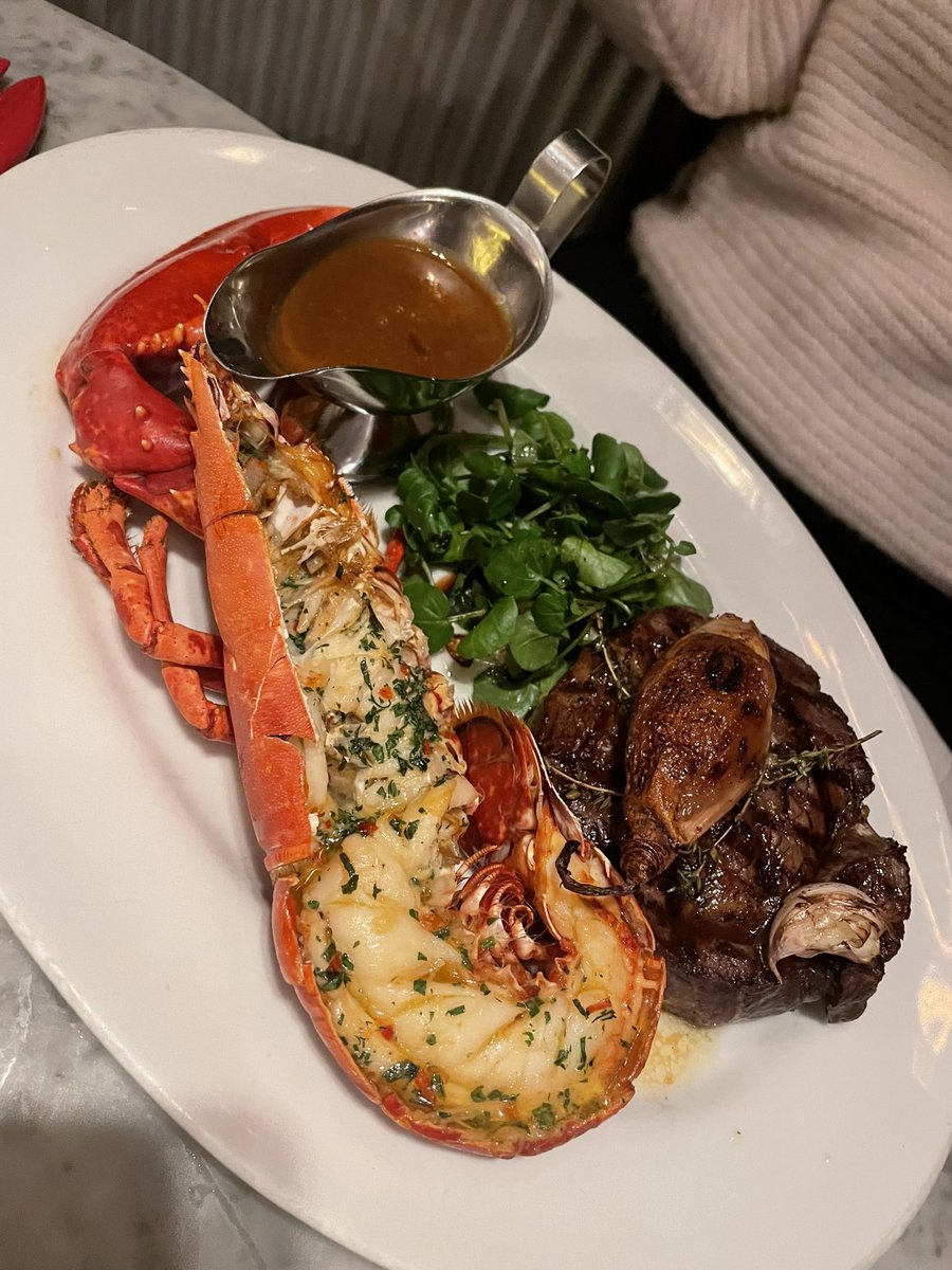 MatthewsKitche's tweet image. Don’t just take our word for it-come taste the magic!Tag a friend who NEEDS this lobster in their life and plan your next night out with us.This is the seafood experience you’ve been craving!
📍Matthews Kitchen, Whetstone N20-9HJ
⏰ Open 5 pm till late #whetstone #northlondon