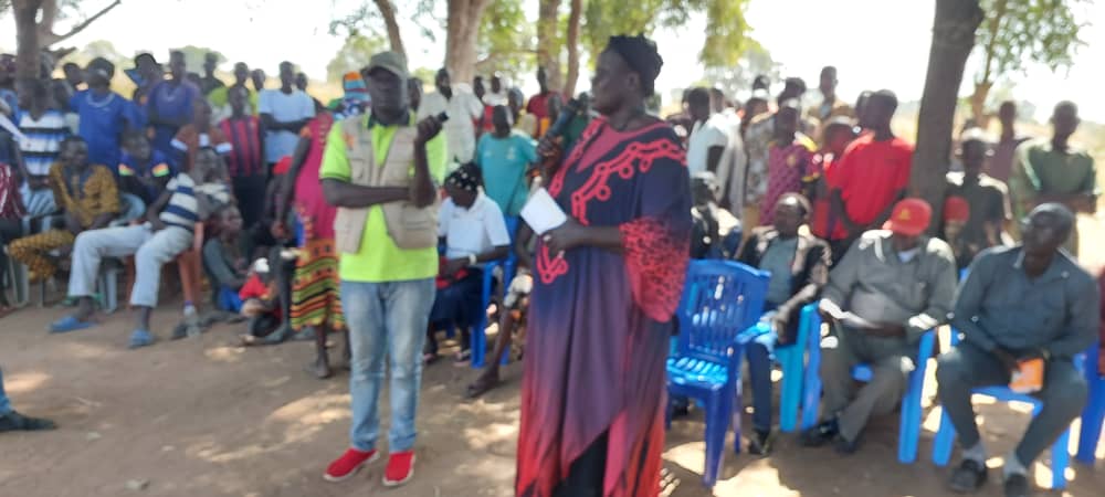 Kicking off a transformative 3-Day Intercounty Peace Dialogue at Majak Tiit! Leaders from Gogrial East &amp; Tonj North Counties unite for harmony &amp; collaboration. Great speeches today, with more to come! Big thanks to our donors! 🙌✨ #PeaceDialogues2024 #UnityInDiversity