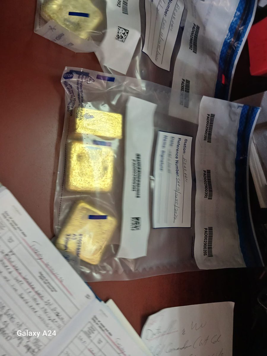 Am_Blujay's tweet photo. Sir Wicknell's young brother Joacham Chivayo (33) &amp; his friend Ayanda Brian Gungwa (20), were arrested yesterday in South Africa at Helderwyk Estate by the Hawks Serious Organised Crime Investigation team for smuggling. GOLD worth US$3 million was seized https://t.co/kpnMAEFIyd