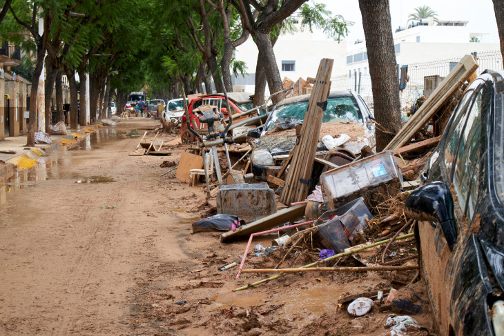 Carmen Cabrera (@ccabreraphd) on Twitter photo The 2024 Valencia floods hit close to home for me. By analysing real-time digital trace data, we can track population shifts and guide timely disaster response efforts. Check out the analysis I’ve been working on with <a href="/Fcorowe/">Francisco Rowe ✌️</a> & <a href="/MiguelGLeonardo/">Miguel González-Leonardo</a> :
lnkd.in/dx54nytv The 2024 Valencia floods hit close to home for me. By analysing real-time digital trace data, we can track population shifts and guide timely disaster response efforts. Check out the analysis I’ve been working on with <a href="/Fcorowe/">Francisco Rowe ✌️</a> & <a href="/MiguelGLeonardo/">Miguel González-Leonardo</a> :
lnkd.in/dx54nytv