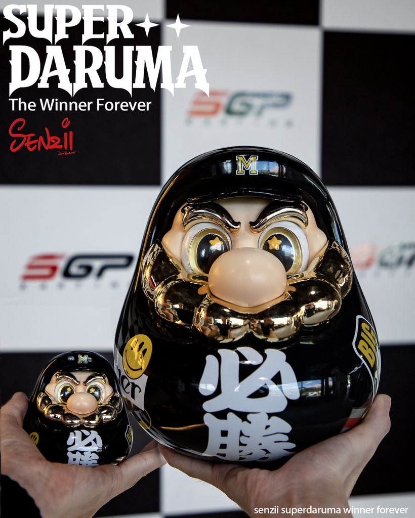 SENZIISTUDIO's tweet photo. 必勝達摩跟賽車居然……
太搭了吧！尊嘟帥啊！
不知道你們入手沒，反正我先衝了！

#art #超級馬里奧 #toys #popart #senzii #artist #supermario#daruma #祝福 #artcollector #toyslagram #toystory #poptoys #daruma #達摩 #darumatattoo https://t.co/dlzHB5cZrU