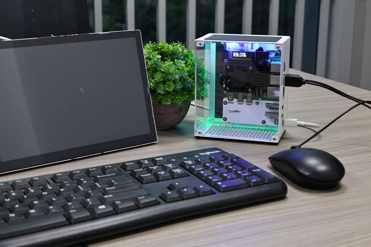 YahboomT's tweet image. 👏Buyer Show:Raspberry Pi 5 CUBE Pi Case
🥳Assembly is uncomplicated and durable while providing a 270° view of the internal components.
🛒For more details:bit.ly/3Ovze1k
#RaspberryPi5 #RaspberryPiCase #RaspberryPiaccessories #case #Yahboom #raspberrypi #robot #diy