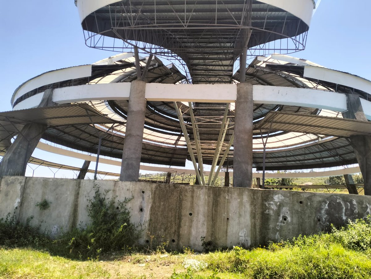 Wakabaez's tweet photo. Despite several allocations bado NAIVASHA FISH MARKET remains as a stalled project along Nairobi - Nakuru Highway Biashara Ward. #UwaziNaUwajibikaji and #UporajiMashinani https://t.co/EIo8LFHajn