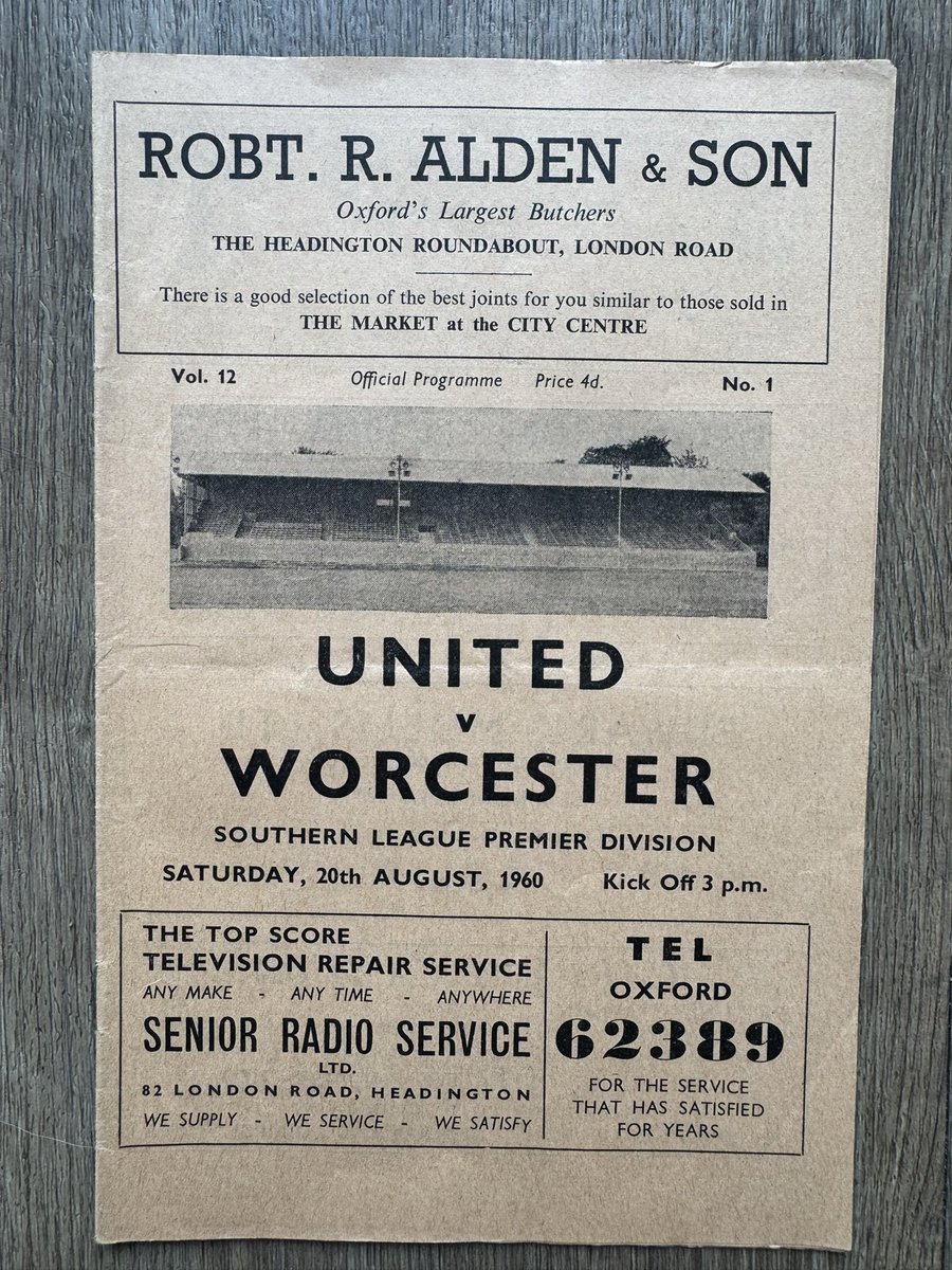 bigox_68's tweet photo. No 78 of the #90for90 tribute. Historic stuff … the first game as Oxford United. Started 3-2 win for #OUFC. Still Gold and Black kit, and interesting that the first programme only says United vs Worcester … I think the name change was still a bit sore with some.. 💛💙 (1/2) https://t.co/KTnjkD7zoS