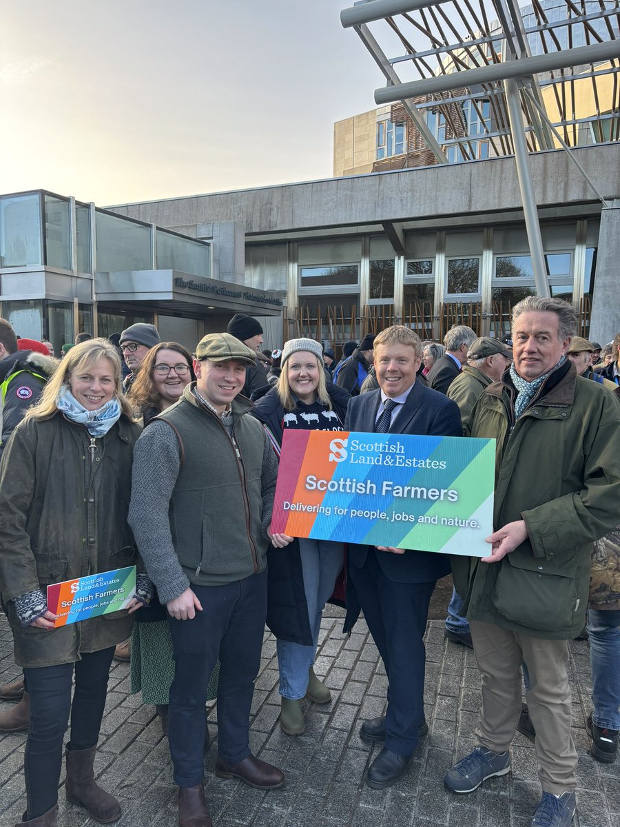 Team SLE out in force this morning at the <a href="/NFUStweets/">NFU Scotland</a> rally for rural Scotland. Thank you <a href="/TimEagleHI/">Tim Eagle MSP</a> for joining us. #FoodNeedsAFarmer