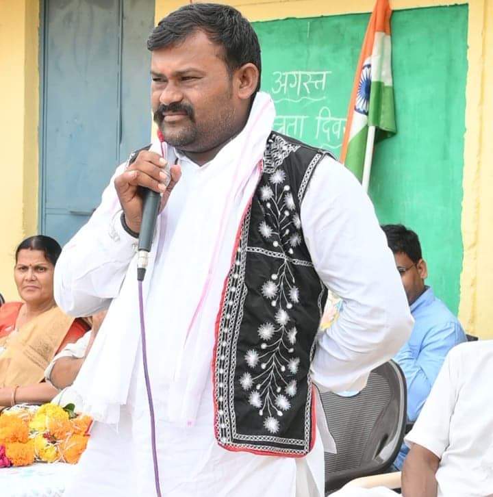 💐 दुःखत💐सूचना:साथियों भारत आदिवासी पार्टी के राष्ट्रीय महासचिव भीकनगांव खेरदा सरपँच  संघ अध्यक्ष स्व.जितेंद्र असलकर जी दिग्गज नेता का हार्ट अटैक💐प्रकृति रूपी भगवान से प्रार्थना है।उनकि आत्मा को अपने चरणो में समाहित करें।परिवार ज़न को दुःख सहन  शक्ति दे।😭ॐ शान्तिॐ💐अंतिम जोहार