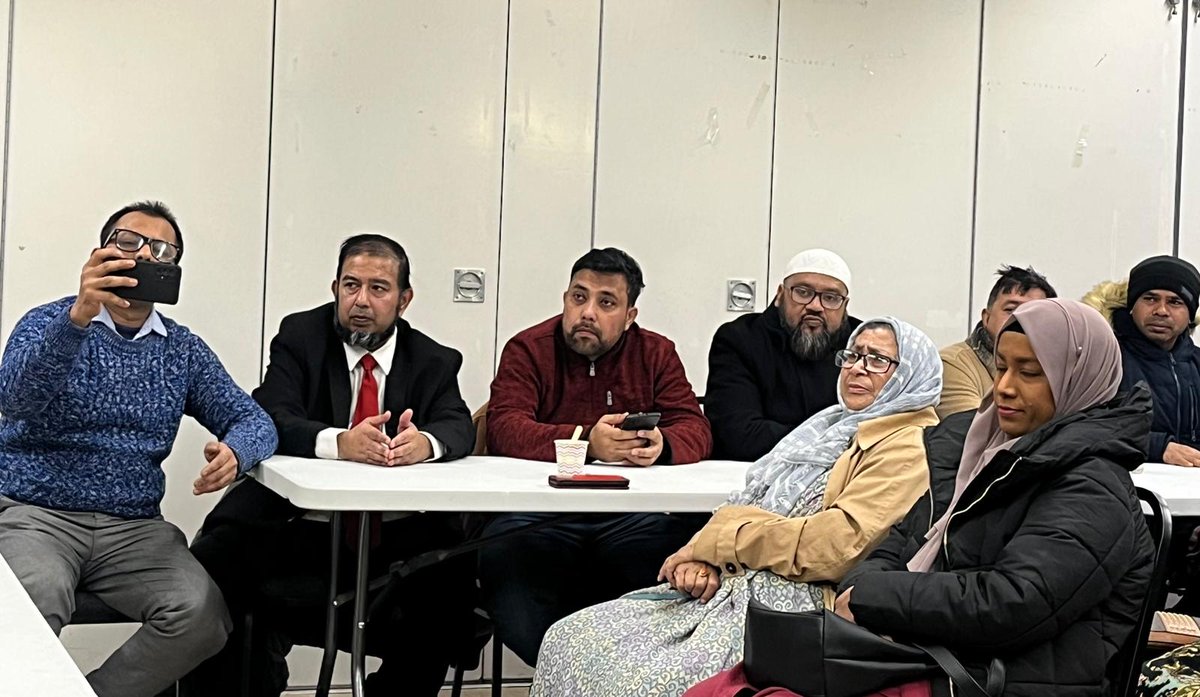 _mohammedrob's tweet photo. Great turnout at the Bethnal Green & Stepney BAME AGM last night! Congratulations to the newly elected committee – looking forward to seeing the amazing work ahead. #BAMELeadership #CommunityEmpowerment https://t.co/1awBoh1T1p
