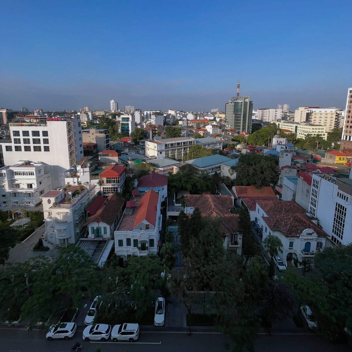 l33tdawg's tweet image. Hello Hanoi 👋 weather is amazing! 🥰 #hanoi #hackerlife