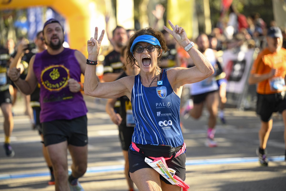 Arribades èpiques a la Vueling Cursa Bombers Barcelona 2024, sou els millors! 🤩😆