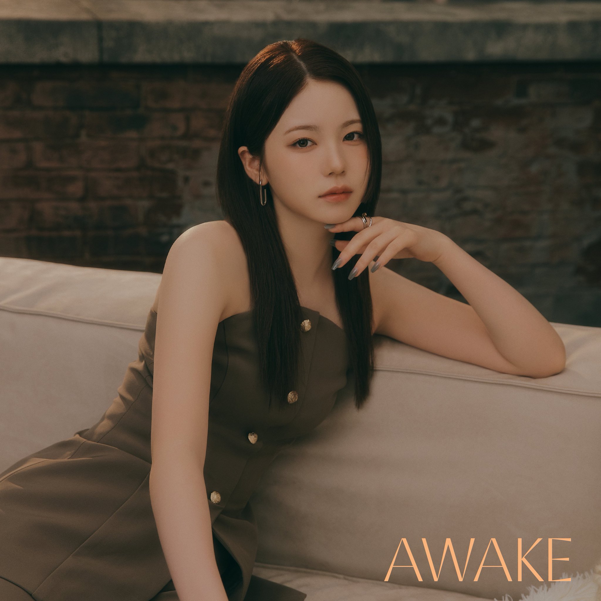 NiziU アヤカ フィルムステッカー AWAKE - メルカリ