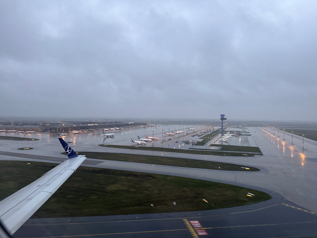 TodaysFlight's tweet photo. First of three flights today. #LO392 from rainy #BER to very rainy #WAW on a small Embraer 170. Hope to get to see some more sun during the rest of the trip. #avgeek #aviation #E170 https://t.co/3gTUf87Ipk