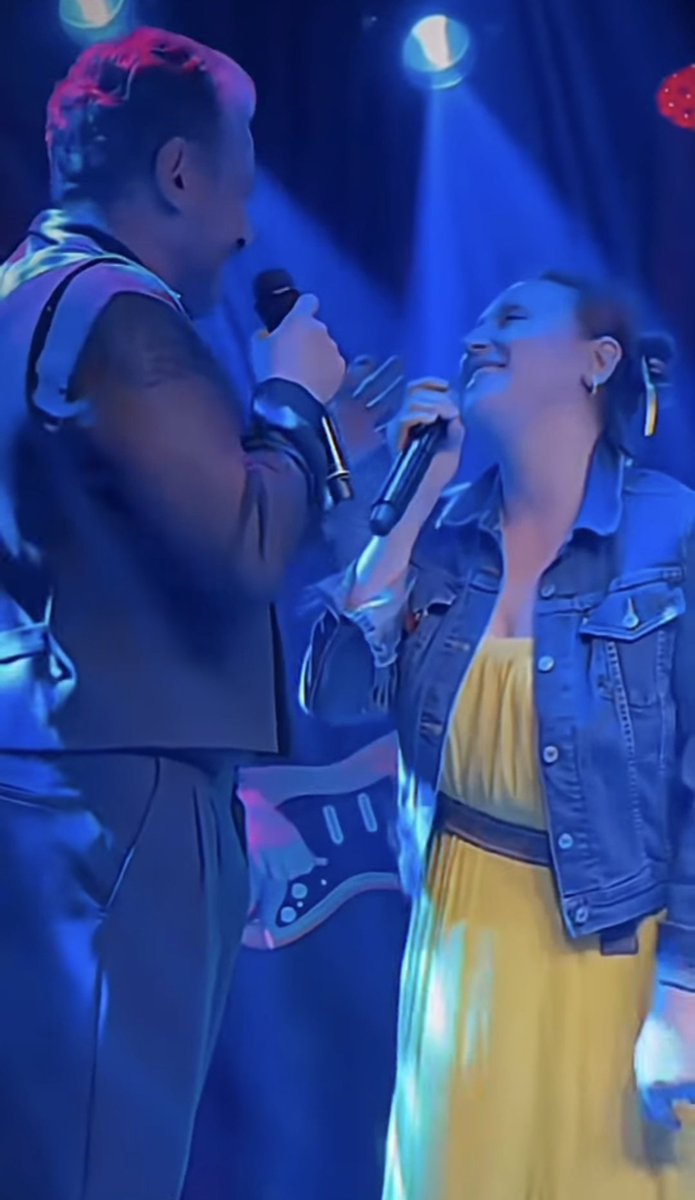 biryarimezgi's tweet image. Beraber Sezen Aksu söylemeleri, Gülçin'in ikisine de olan hayranlığı, ağlayacağım 😍🥺🫠 #emrealtuğ #gülçinsantırcıoğlu #ifor 
Emre🫂Gülçin