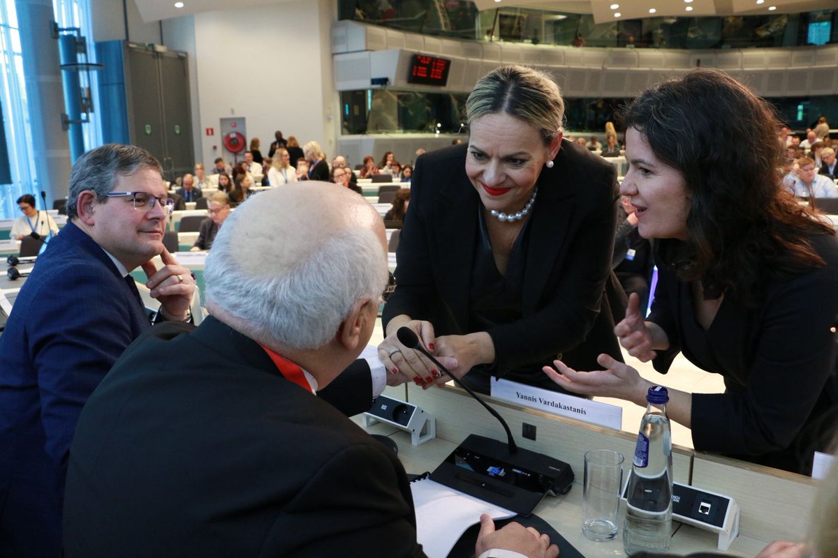 EUD President Sofia Isari warmly greets <a href="/MyEDF/">European Disability Forum</a> President Yannis Vardakastanis at #EDPD2024!
Together, EUD and EDF stand united in advocating for the rights and inclusion of persons with disabilities across Europe. 
#DisabilityRights #InclusionMatters