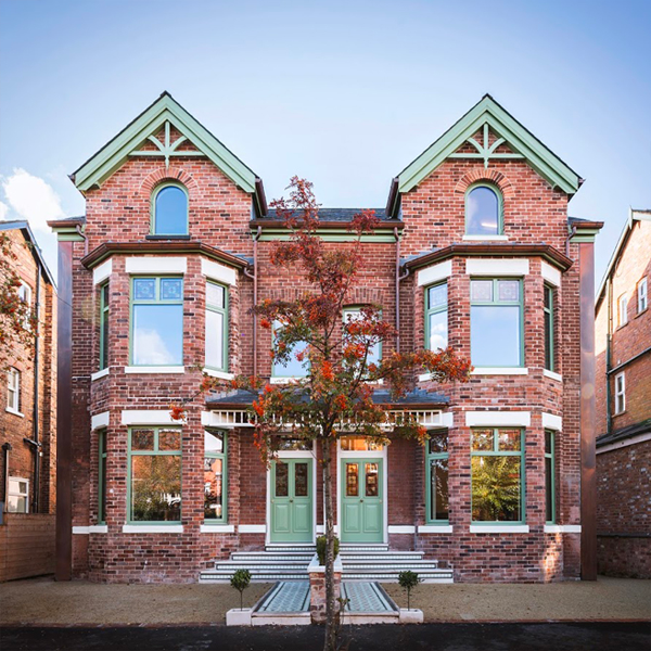 PassivhausTrust's tweet photo. Is reducing your #carbonemisisons top of the #Christmas list?  This #TBT, check out our #retrofit #guidancepaper that sets out how #EnerPHit fits into the wider #netzero retrofit agenda.

From #offices to #homes, #schools to #breweries, #download now!

👉 https://t.co/BuixU8JIzV https://t.co/oyBXPUH7p2